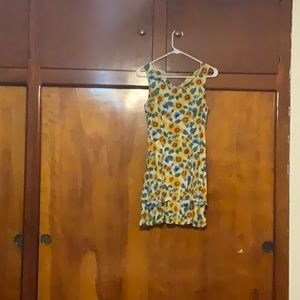 Beautiful sunflower dress with strapped back seize 5/6